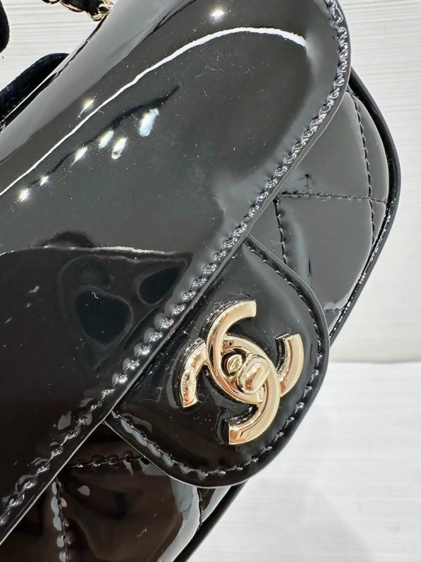 Chanel 25P black patent leather chain mini shoulder bag