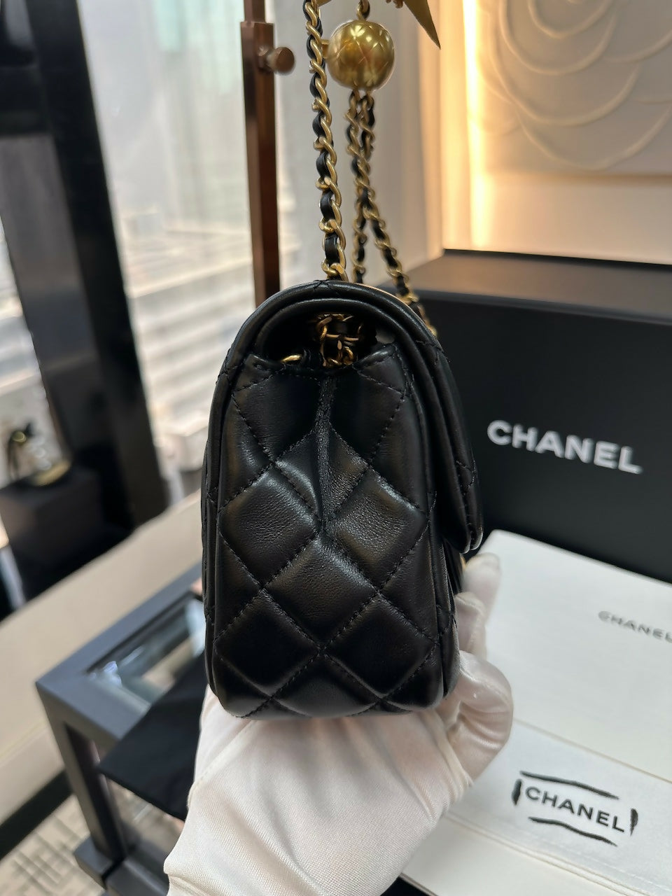Chanel (21)Gold Ball Mini 17 – Wararni.com