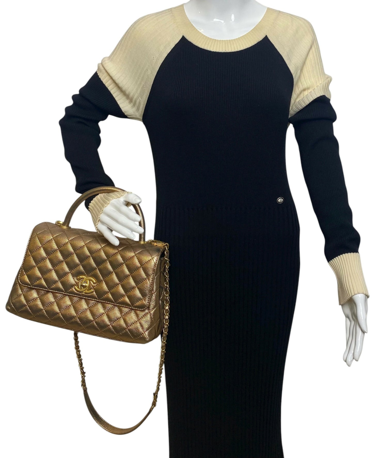 CHANEL 2019 MAXI BLACK CREAM RIBBED WOOL KNIT DRESS FR 44