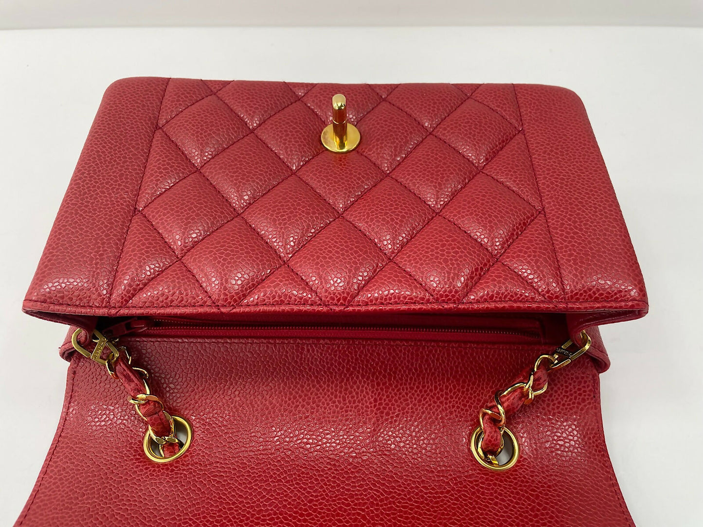 Chanel Vintage 91-94 Caviar Leather Red Diana Flap Bag