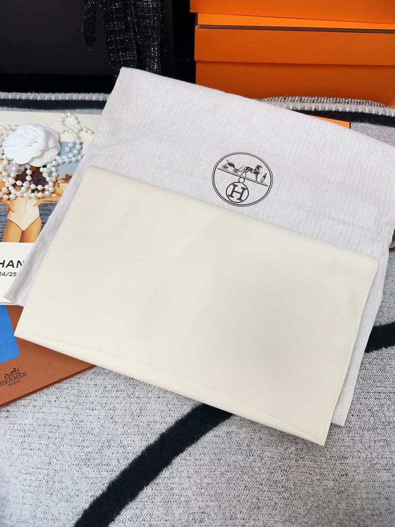 Hermes Pochette Pliplat milkshake white
