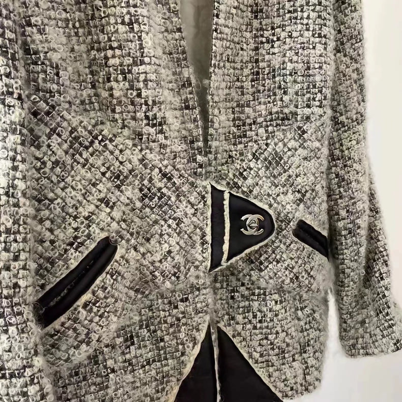 Chanel 10A gray and white tweed jacket 44FR
