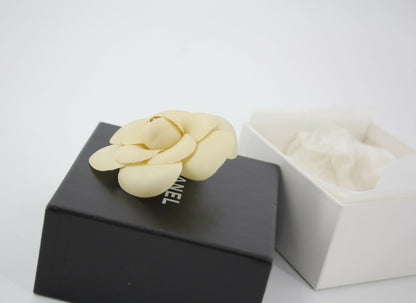 Chanel Vintage 81-85 Fabric Beige Camellia Brooch