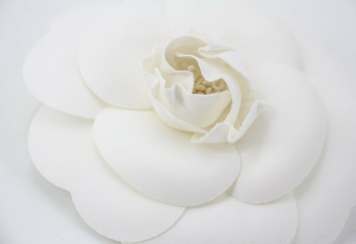 Chanel Vintage 81-85 White Silk Camellia Brooch