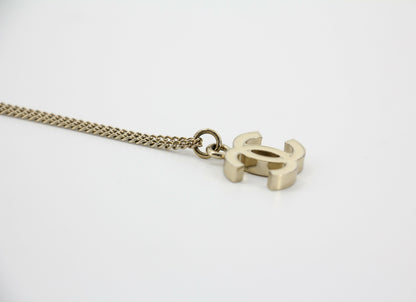 Chanel Vintage 04V Enamel Classic White CC Light Gold Necklace