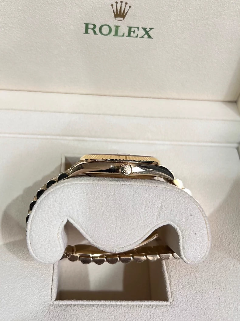 Rolex Day-Date series m228238-0071 18K yellow gold, 40mm diameter, automatic mechanical movement