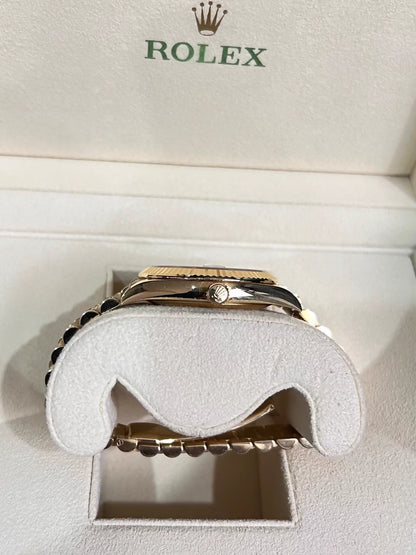 Rolex Day-Date series m228238-0071 18K yellow gold, 40mm diameter, automatic mechanical movement
