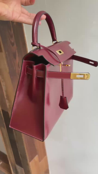 Hermès Kelly 28 Rouge H Box Leather gold hardware