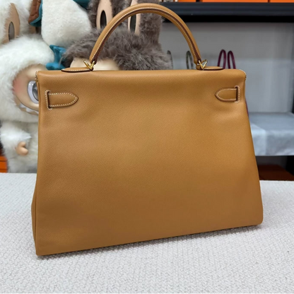 Hermes Kelly 40 Gold Epsom leather with gold hardware