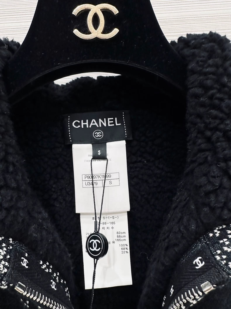 Chanel 25b hooded jacket