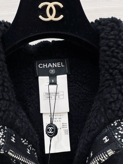 Chanel 25b hooded jacket
