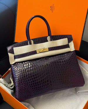 Hermès Birkin 35 Cassis / Améthyste Shiny Porosus Crocodile with Gold Hardware
