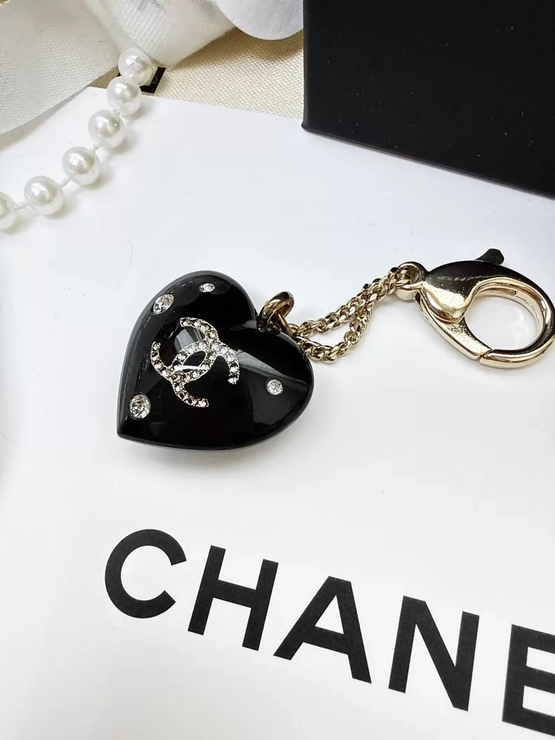 Chanel 22b heart-shaped bag charm/keychain,