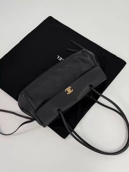 Chanel 26S Black leather Baguette shoulder Bag