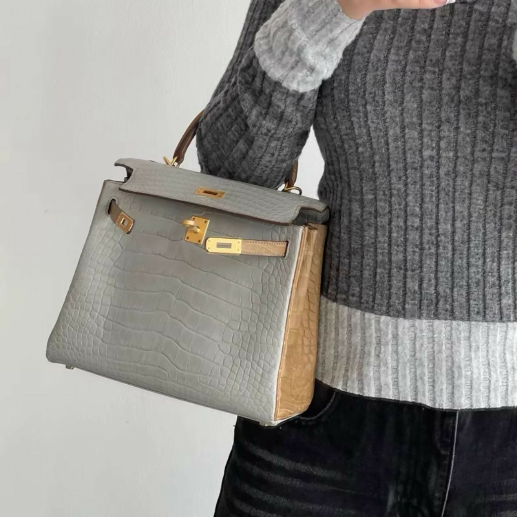 Hermès Kelly 25 Gris Perle & Brown Matte Crocodile leather gold