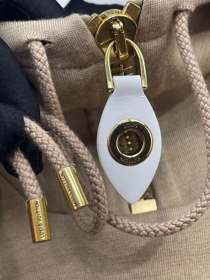 LV 23 Early Autumn Hooded Knit Sweatshirt