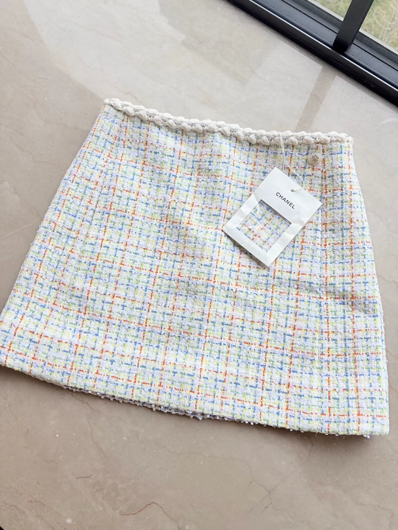 Chanel 25C white Tweed Mini Skirt