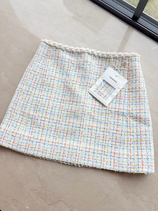 Chanel 25C white Tweed Mini Skirt