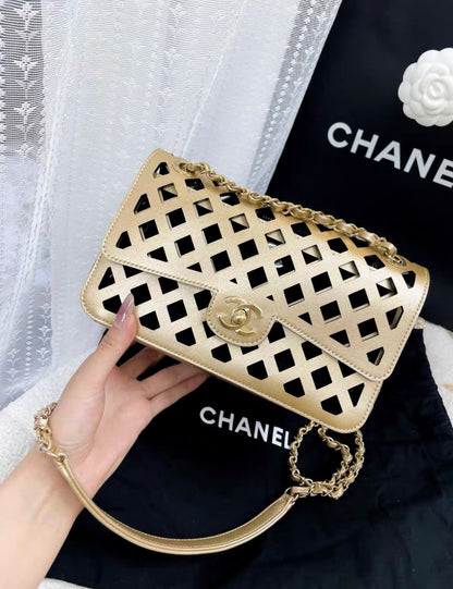 CHANEL Chanel 21 SS Gold Diamond Pattern CF Chain Bag - Small Crossbody Bag - Vintage fashion from Wararni