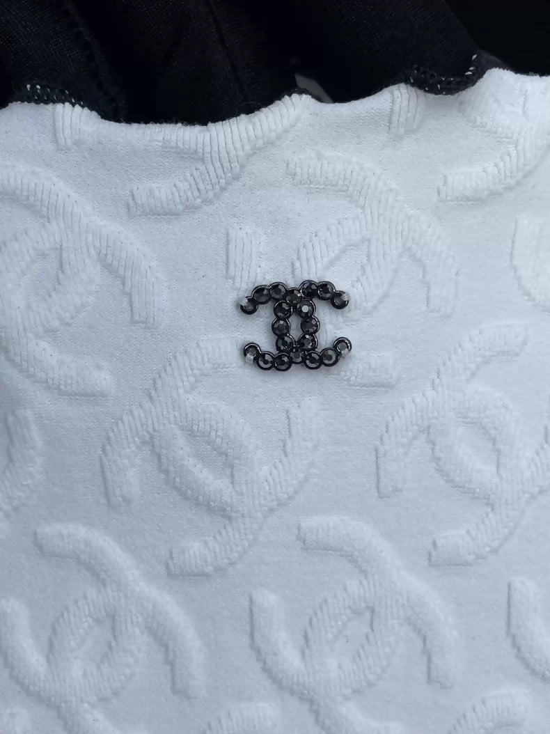 Chanel 25s white & black T-shirt