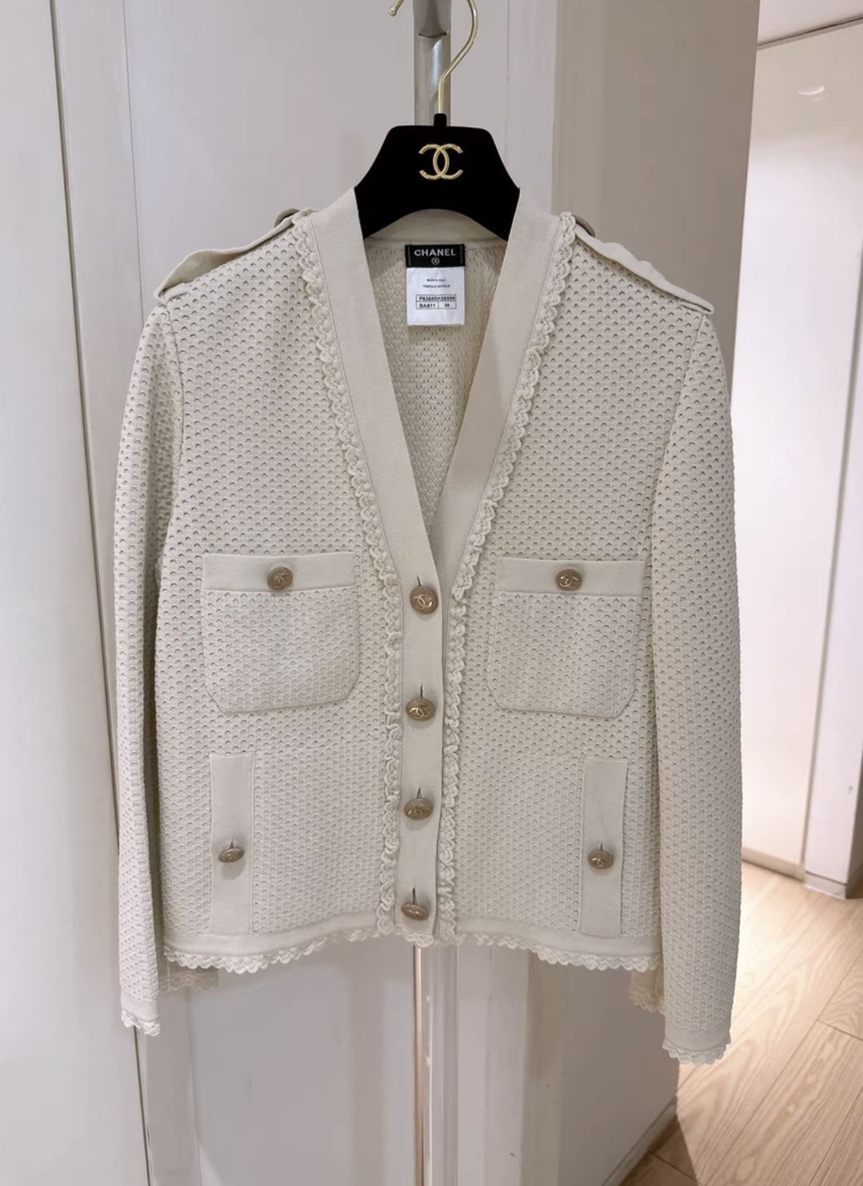 CHANEL Chanel 16ss jacket - 38 Jacket - Vintage fashion from Wararni