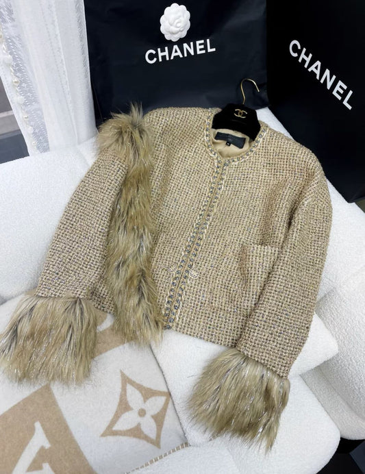 CHANEL Chanel 21 Golden Fur Jacket - 36 Jacket - Used fashion item from Wararni