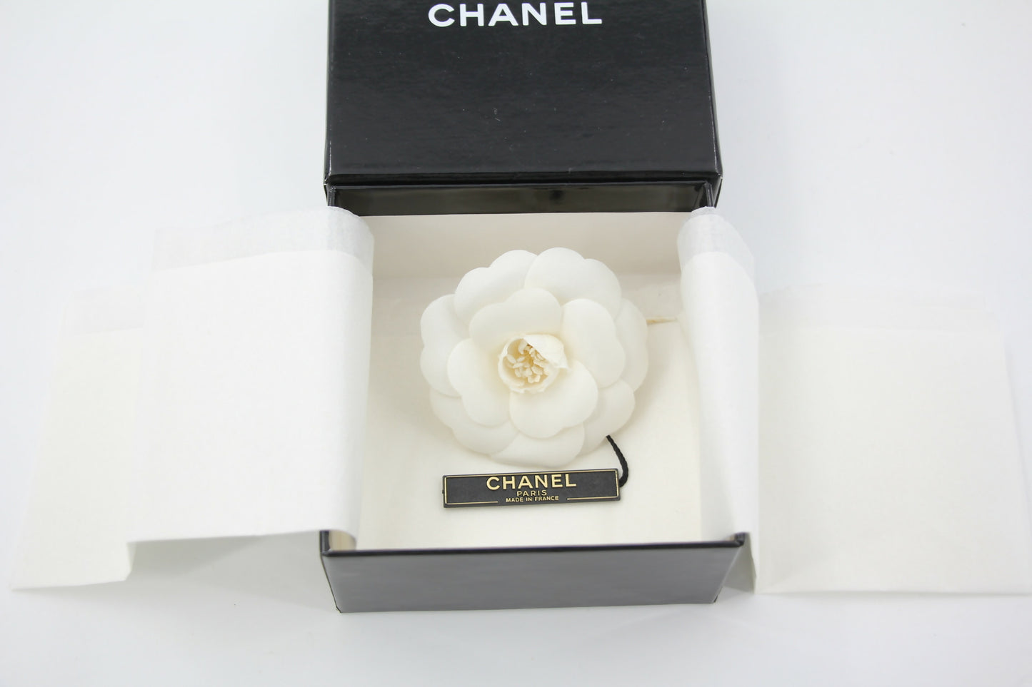 Chanel Vintage 81-85 Silk Small Size White Camellia Brooch