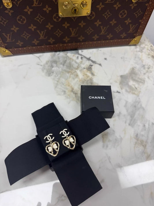 Chanel 25p Heart Double C Earrings
