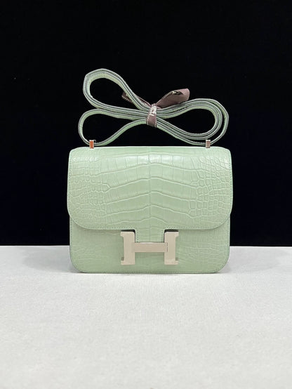 Hermes Constance 19 Vert Peppermint Crocodile Leather Palladium Hardware