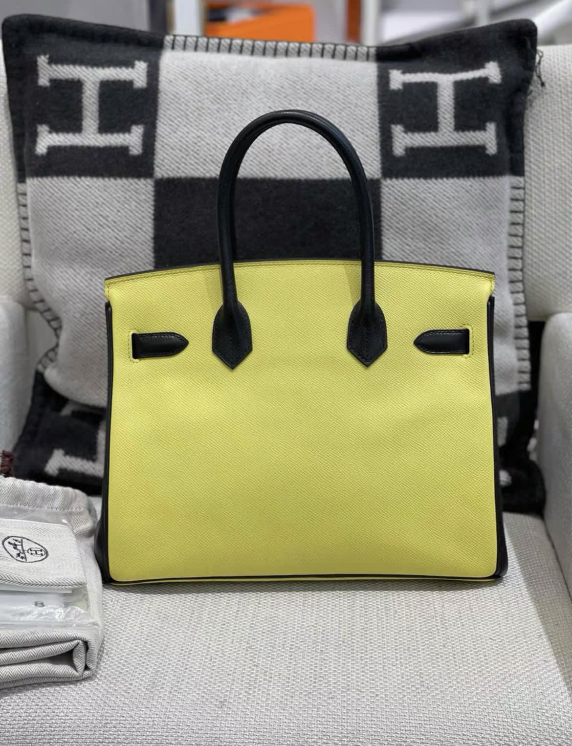 Hermès Horseshoe Stamp (HSS) Lemon and black Birkin 30cm of Epsom Leather with Palladium hardware