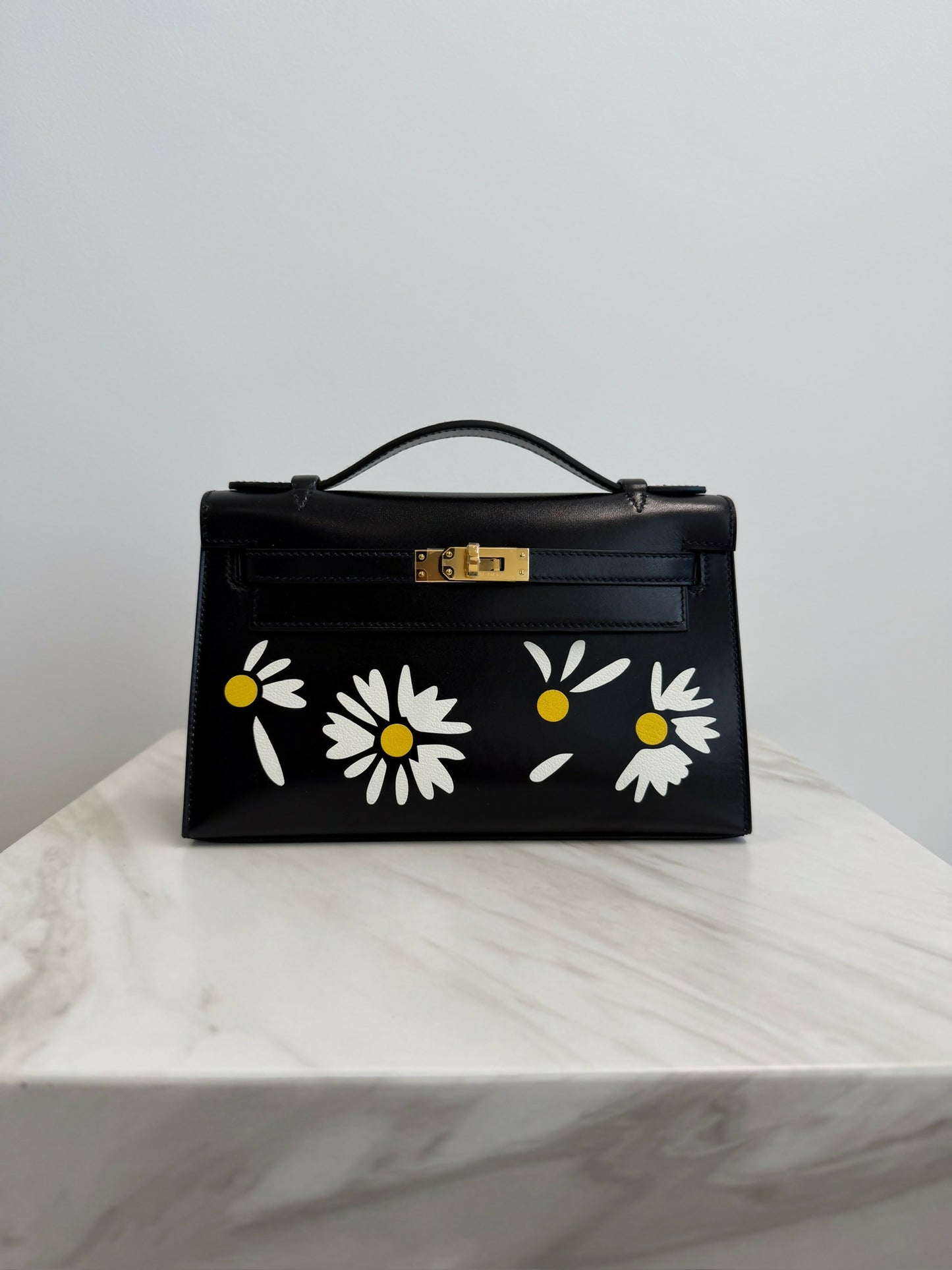 Hermès Kelly Pochette Marqueterie Noir / Blanc / Jaune de Naples Box Leather GHW G 2026
