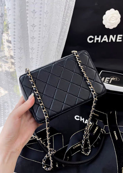 CHANEL 24SS CAMERA BAG Lambskin & Gold-Tone Metal Black