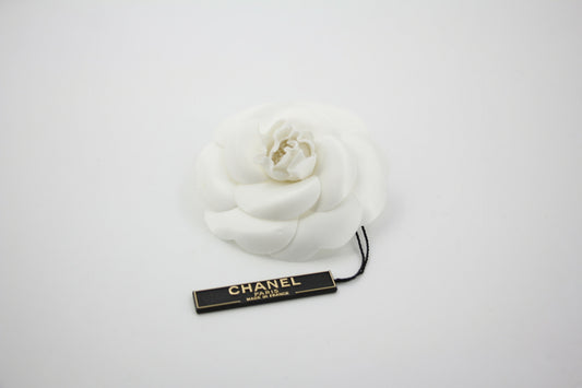 Chanel Vintage 81-85 White Silk Camellia Brooch