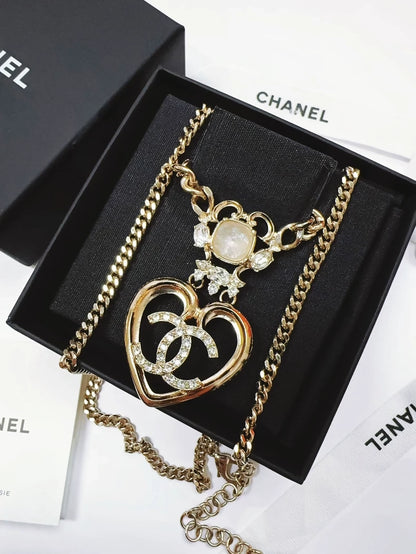 Chanel 23C light gold necklace