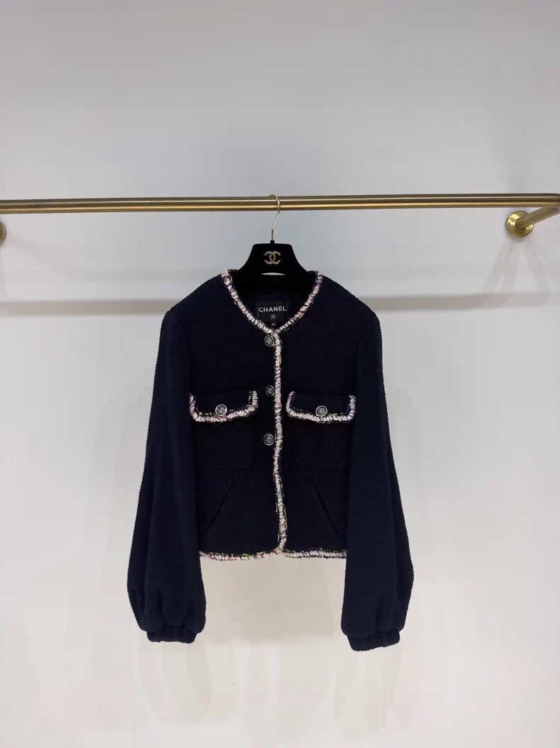 Chanel 21P tweed cardigan with two pockets
