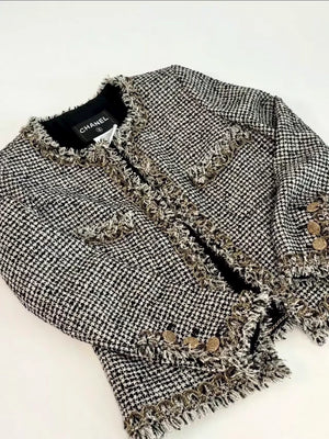 Chanel 10C black and Gold tweed Jacket