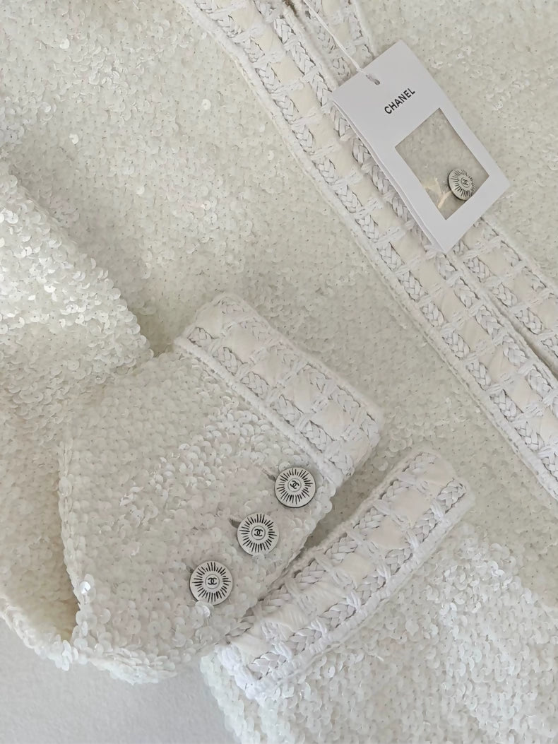 Chanel 22C White Sequined tweed Jacket