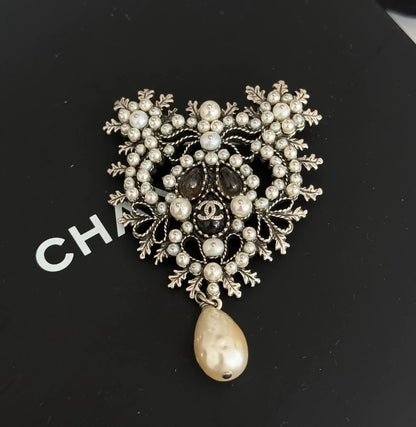 Chanel 15A Heavy Pearl Brooch