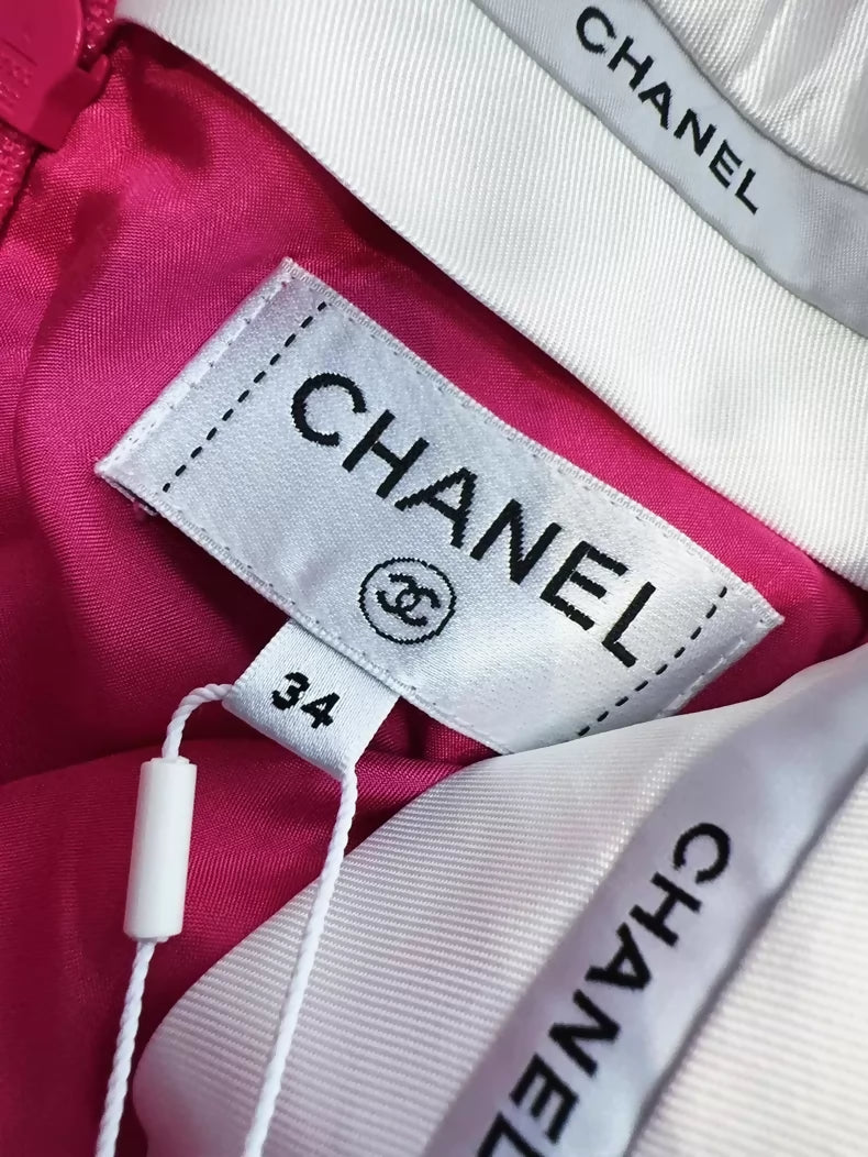 Chanel 21C Fuchsia Tweed Mini Skirt