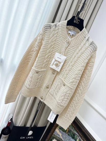 Chanel 26C off-white knit cardigan,