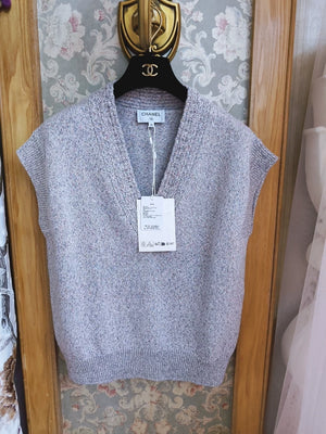 Chanel V-neck knit short-sleeved vest/t-shirt top