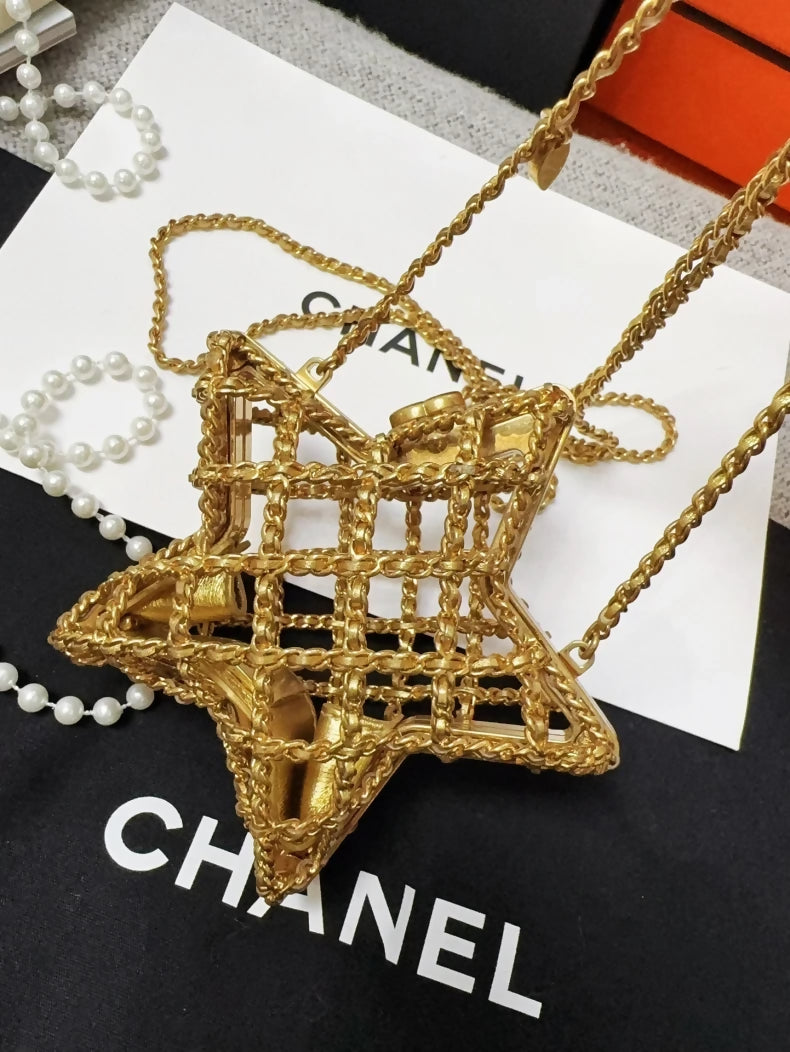 Chanel 23S Gold metal star leather chain bag