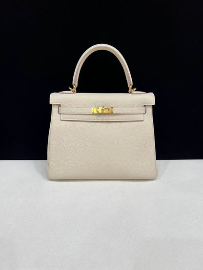 Hermes Kelly 25 craie Togo leather gold hardware