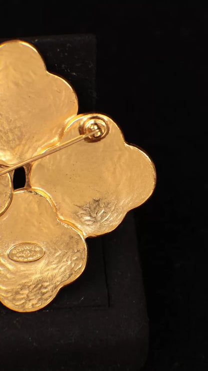 Chanel 1996 Plain Gold Grapevine Brooch