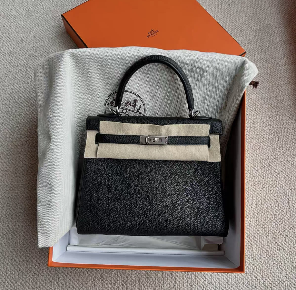 Hermès Hermes Kelly 25 black togo leather palladium hardware - 25 Crossbody Bag - Used fashion item from Wararni