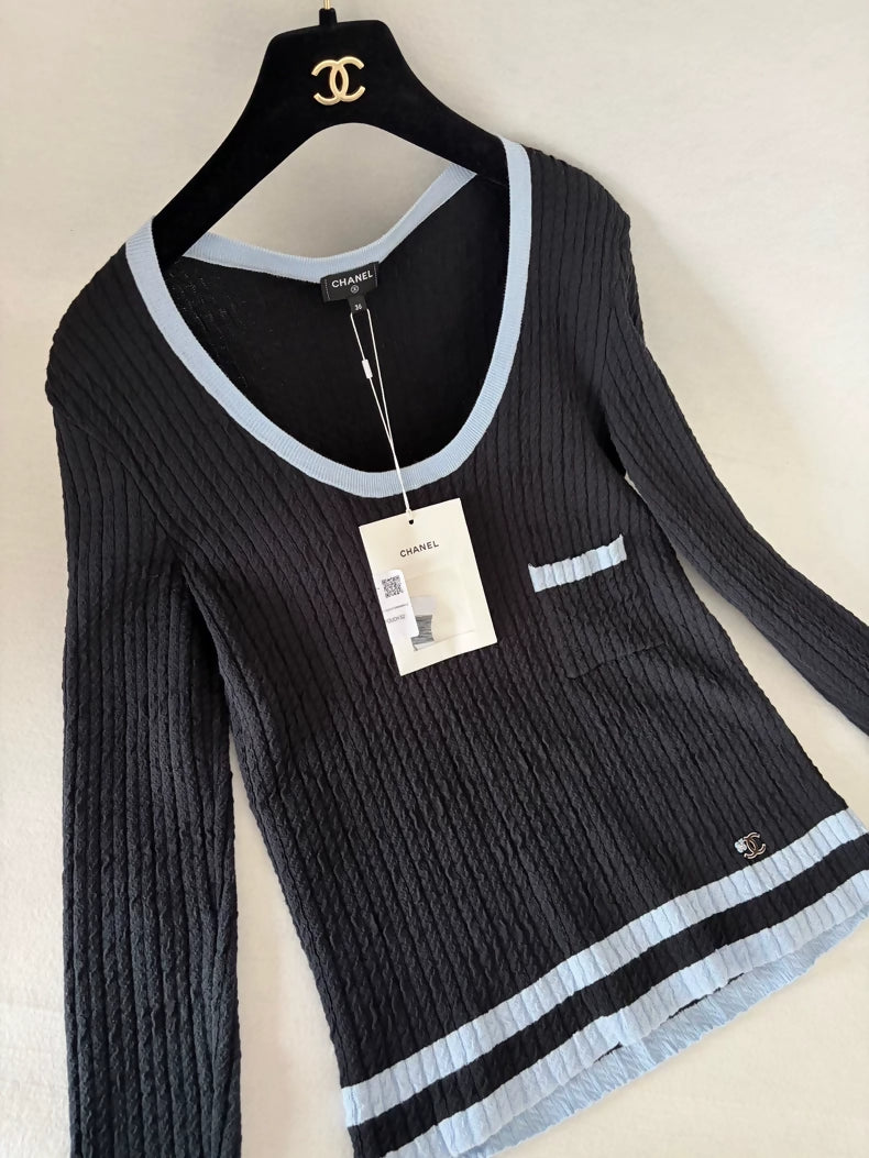 Chanel 24B Black and Blue Round Knit Top