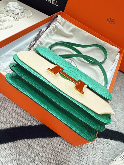 Hermes Constance 19 Green Matte Alligator Leather gold hardware