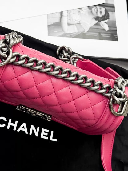 Chanel classic Le Boy chain crossbody bag in fuchsia pink,