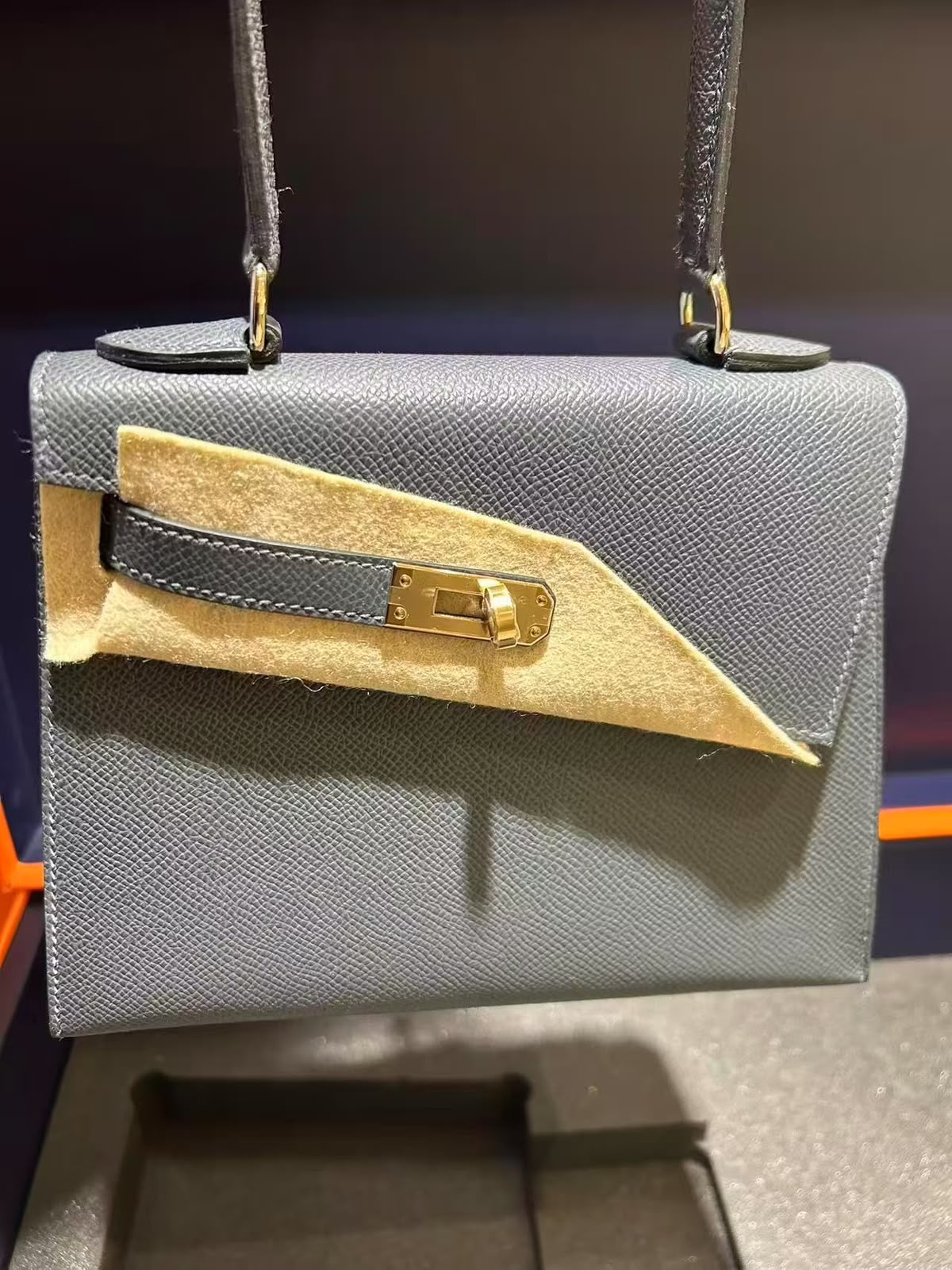 Hermes Kelly En Desordre Gris Misty Epsom Gold hardware