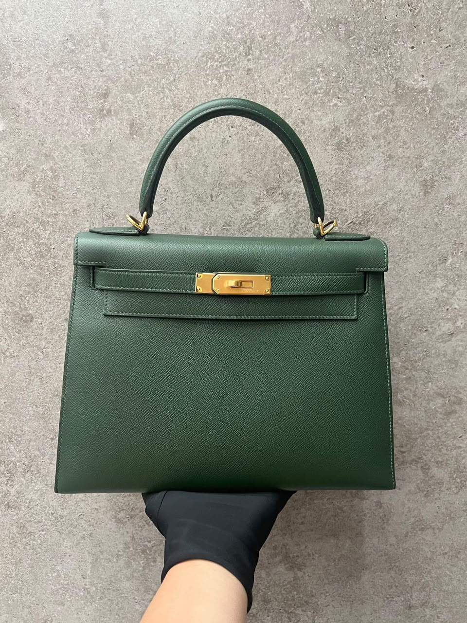 Hermes Kelly 28 Verso Vert Anglais / Paon Epsom Gold hardware